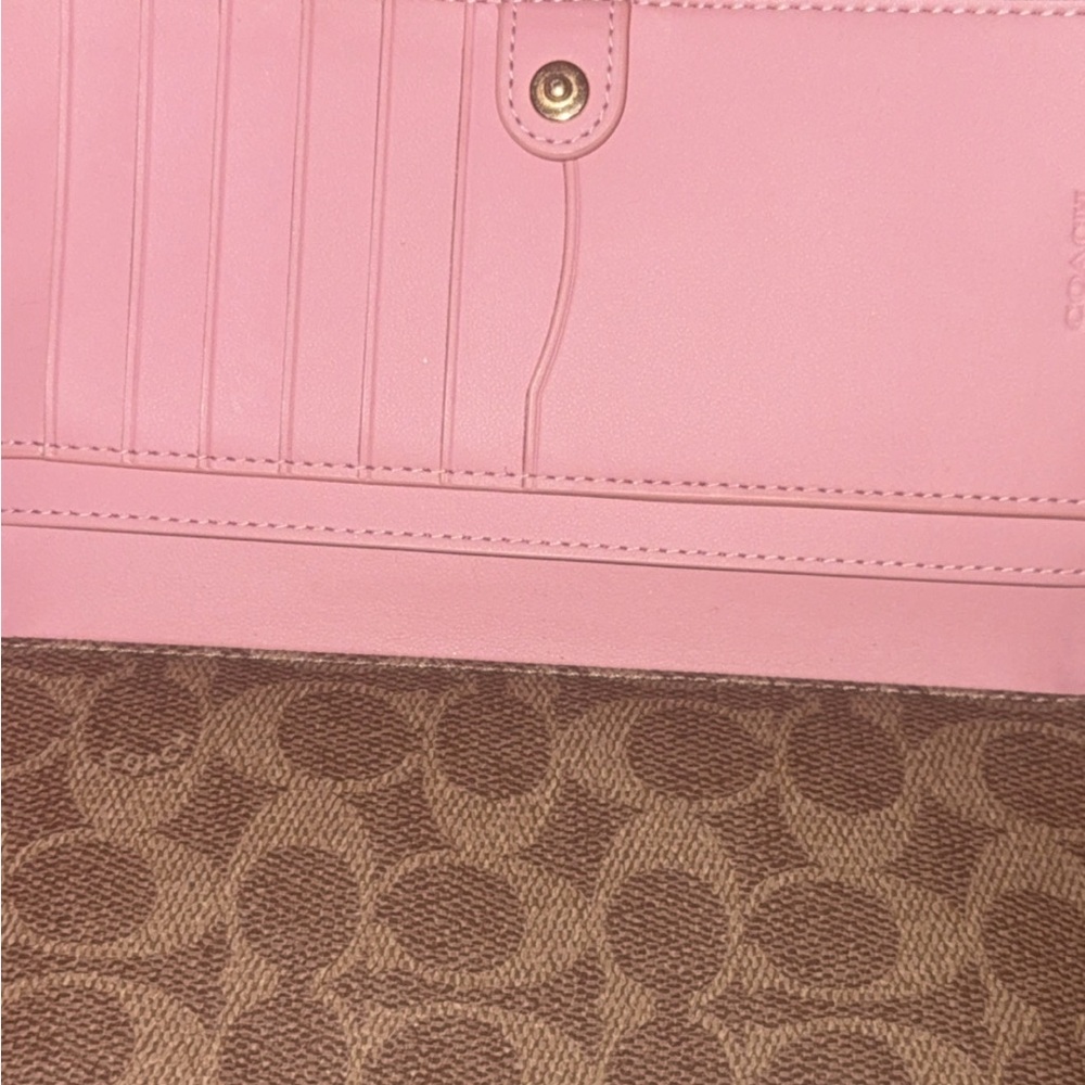 Coach Pink Pebbled Leather Wallet with Gold Logo - Picture 3 of 9